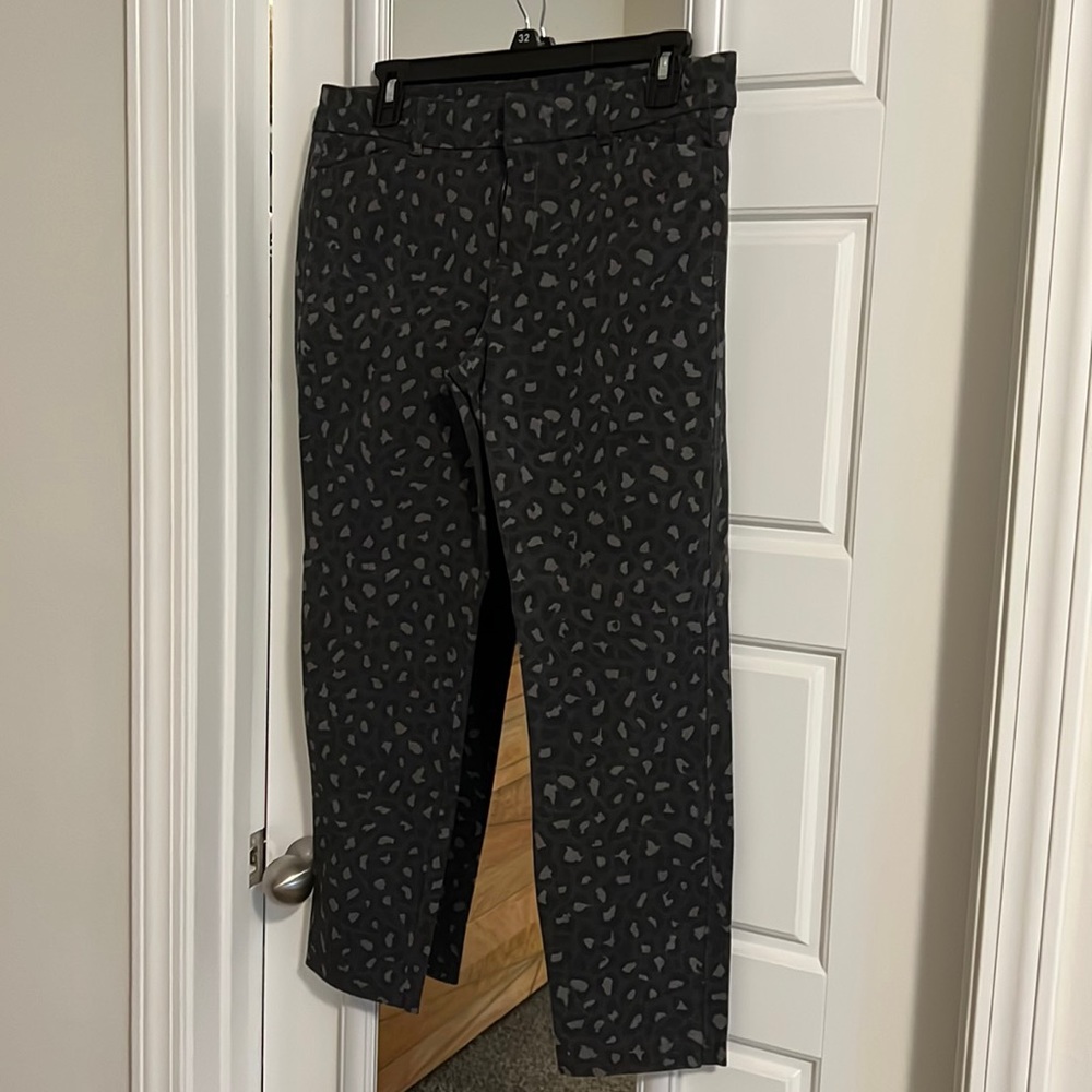 Old Navy - Pixie Pants - Size 8 - black and grey cheetah print